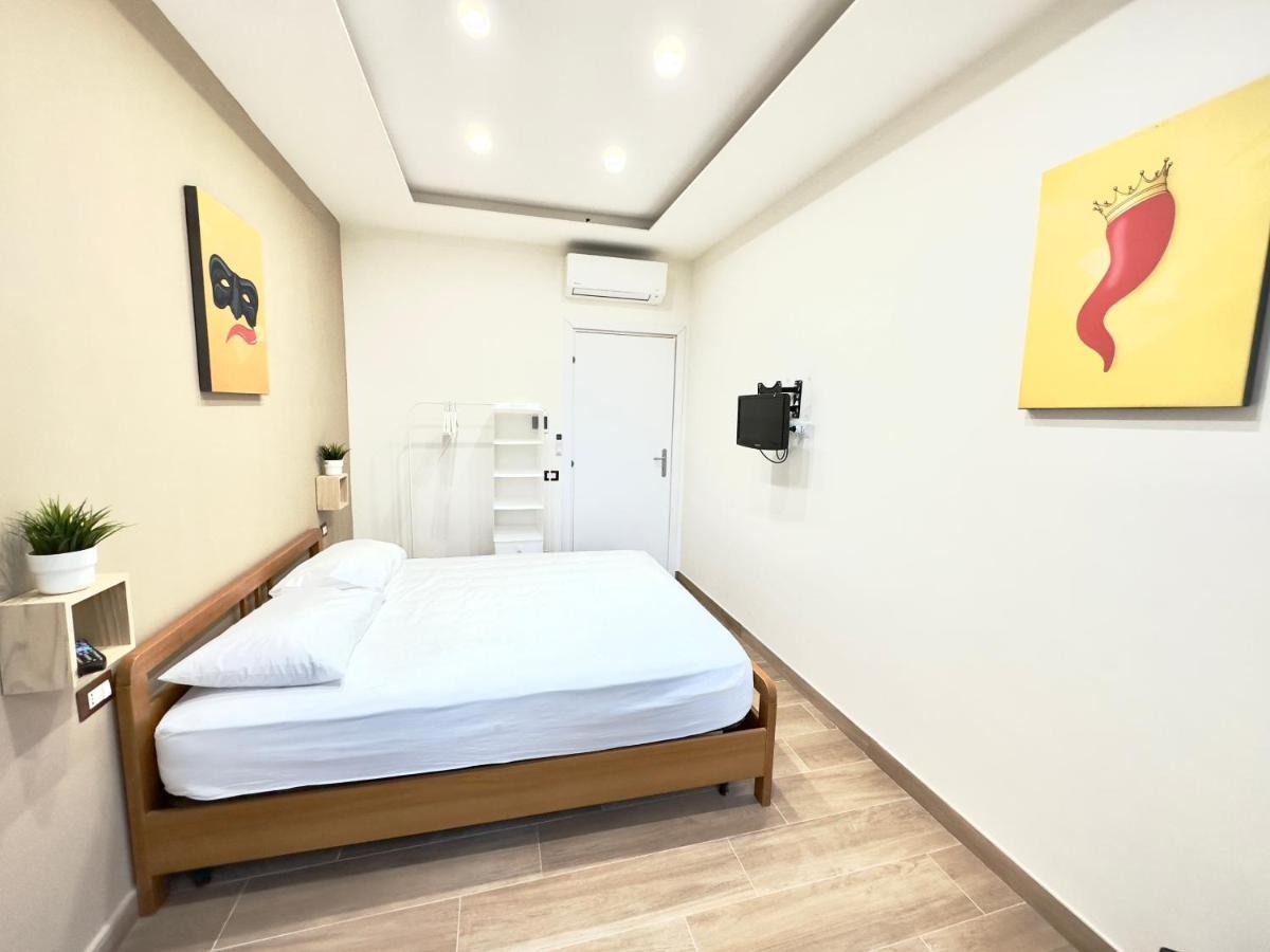 Vespucci Rooms Наполи Екстериор снимка