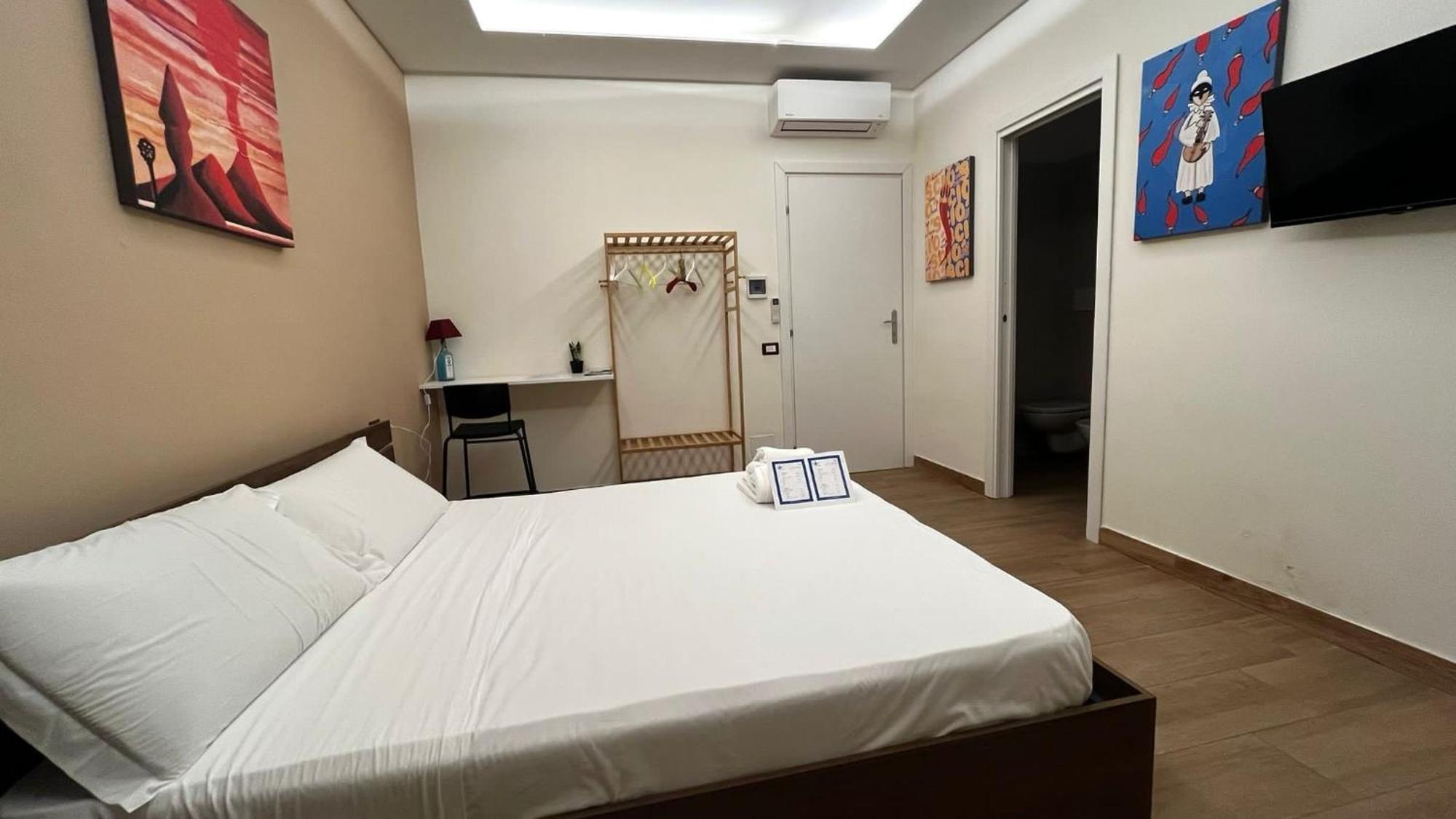 Vespucci Rooms Наполи Екстериор снимка