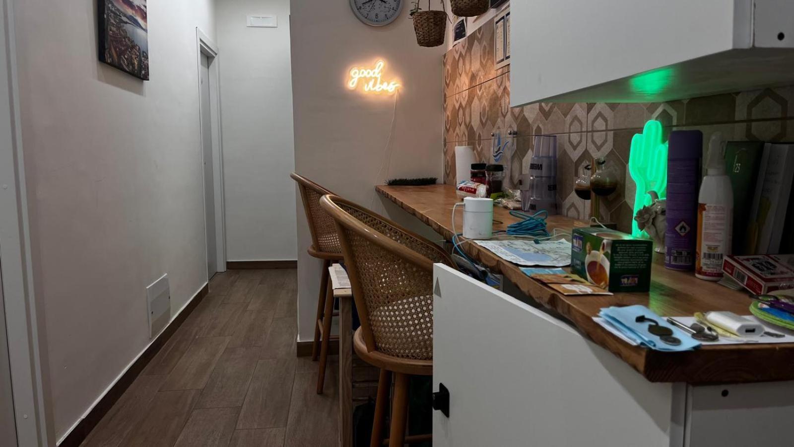 Vespucci Rooms Наполи Екстериор снимка