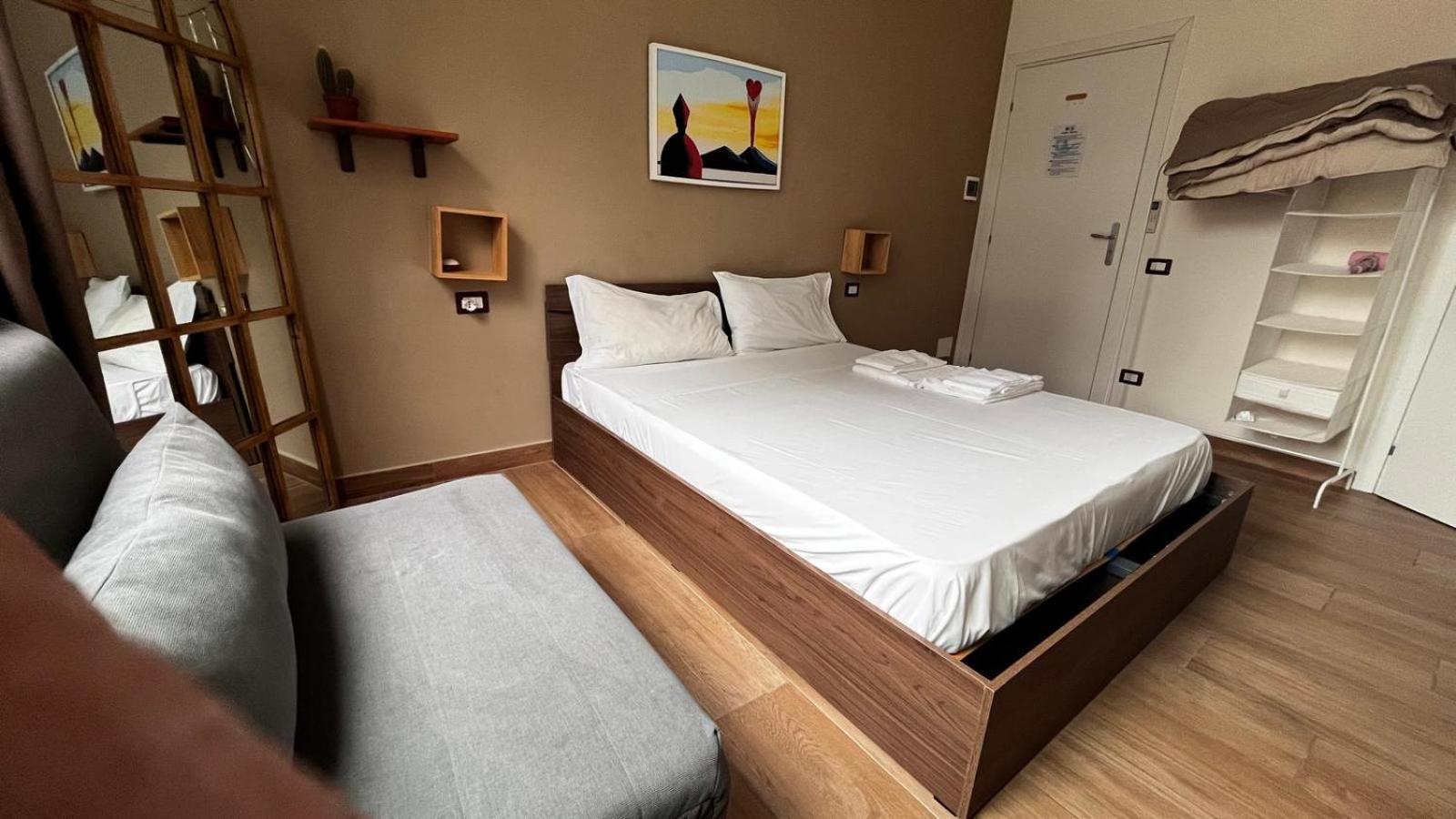 Vespucci Rooms Наполи Стая снимка